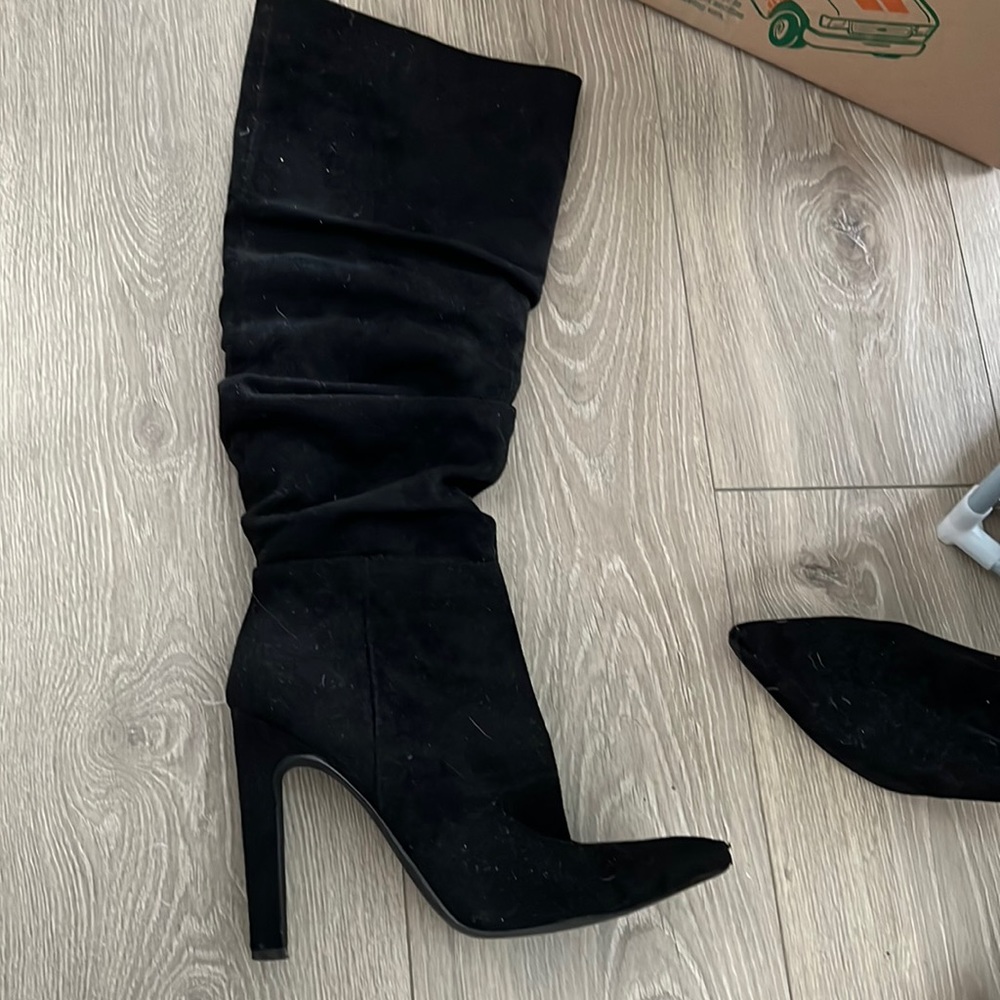 Moving and have double pairs of these. Justfab Sz 7